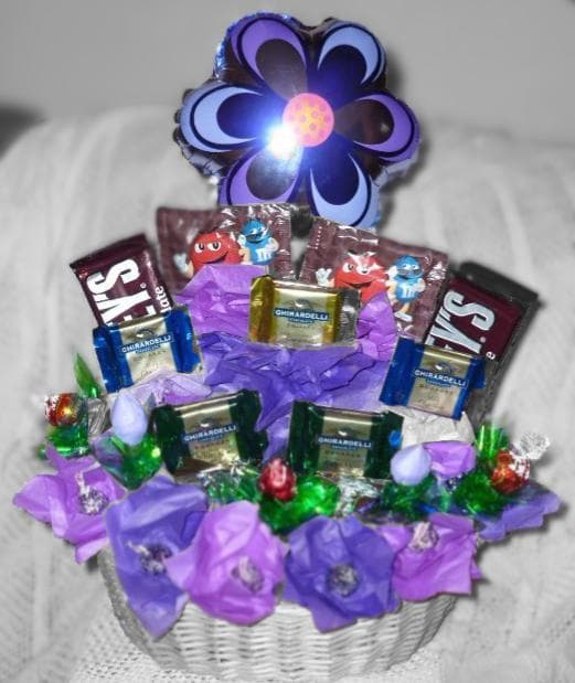 Signature candy bouquet in purple theme